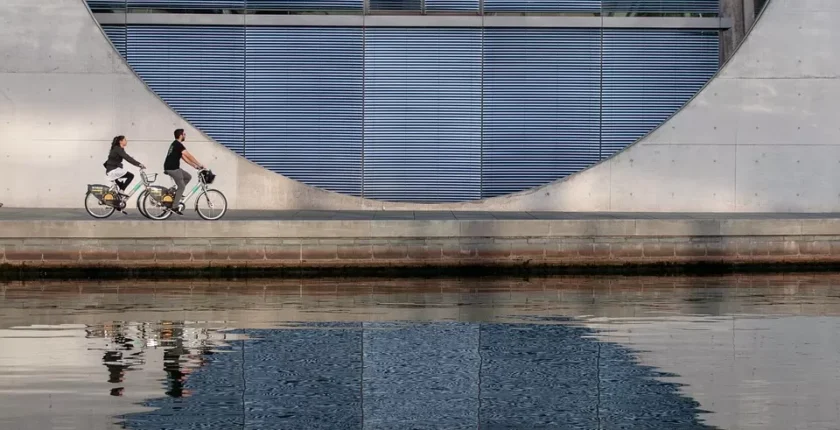 Tek Başına Seyahatin Avantajları, Zorlukları ve Yolculukta Edinilecek Hayat Dersleri